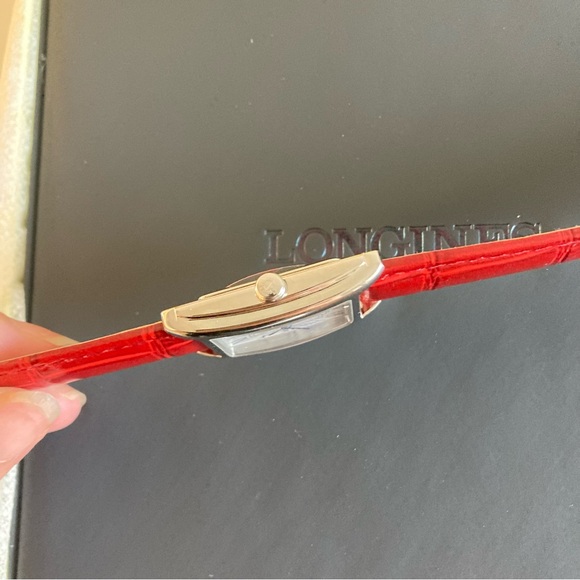 Longines Women's Quartz Watch - Picture 6 of 8